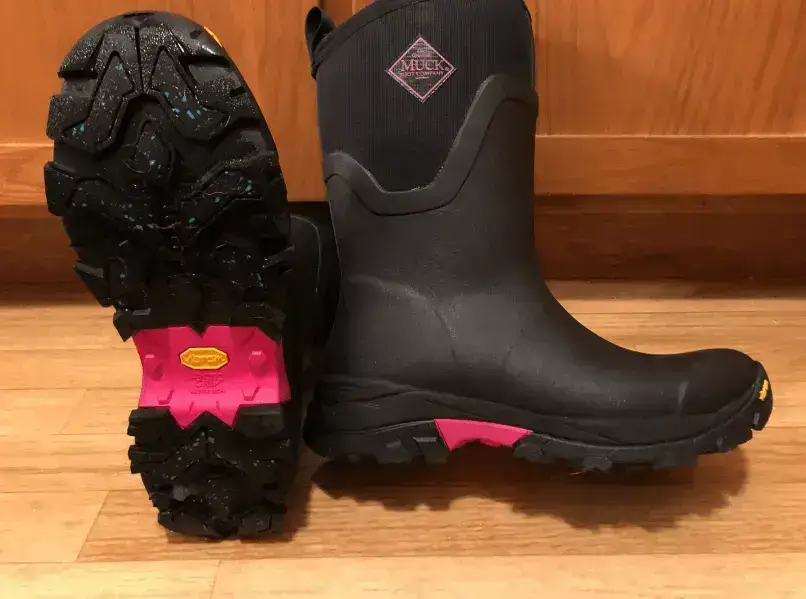 Women’s Artic Ice Mid Winter Muck Boots Review